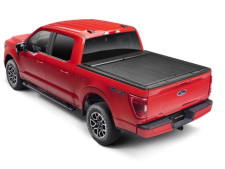 Roll-N-Lock 2022 Toyota Tundra (66.7in Bed Length) M-Series XT Retractable Tonneau Cover Supply